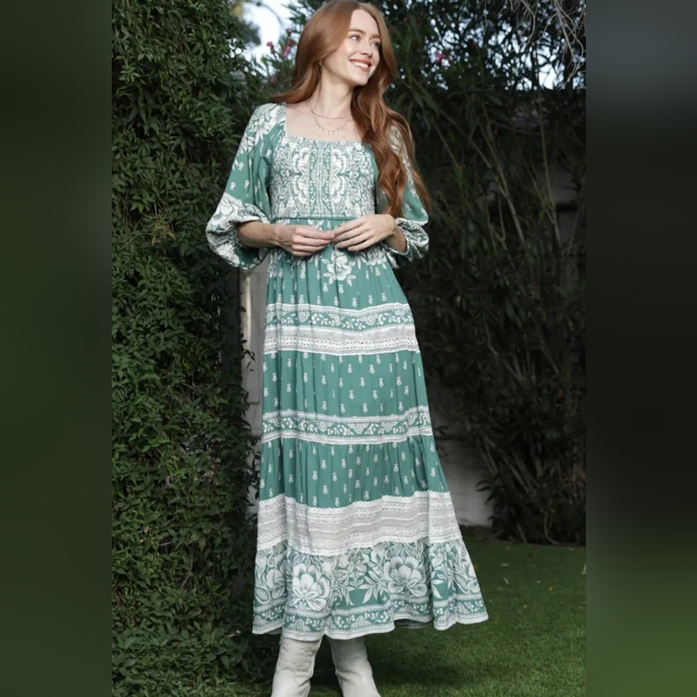 ✨️Coming Soon✨️Angie Green and White Floral Maxi Dress